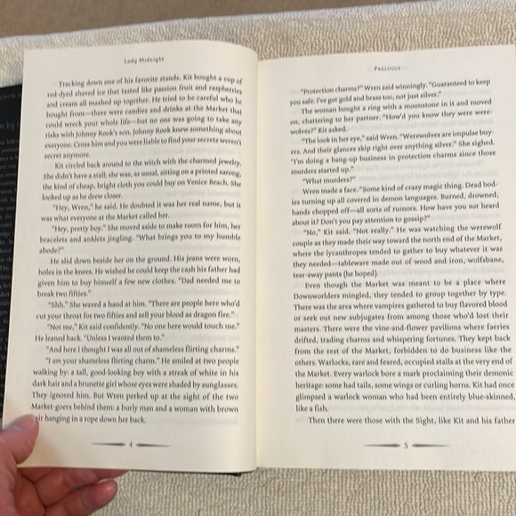 NOT ELIGIBLE FOR BUNDLE SALE Lady Midnight #1 in the Dark Artifices Series - Picture 11 of 12